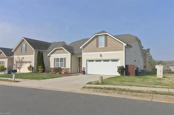$370,000 | 1102 Sweet Gum Way, Mebane, NC 27302