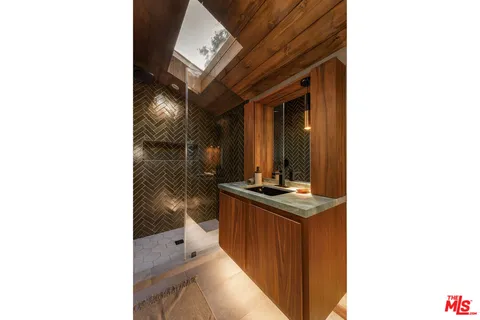 $2,175,000 | 5108 Strohm Avenue, North Hollywood, CA 91601