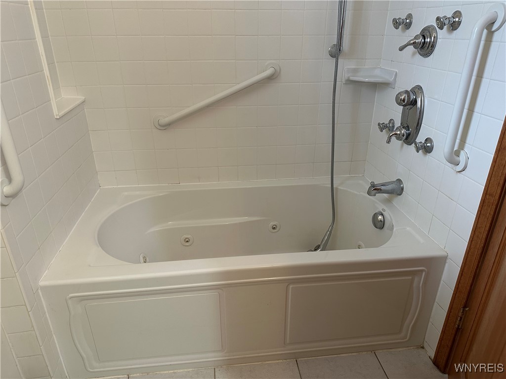 6045 Thompson Road Clarence, NY 14032 - Photo 24 of 42