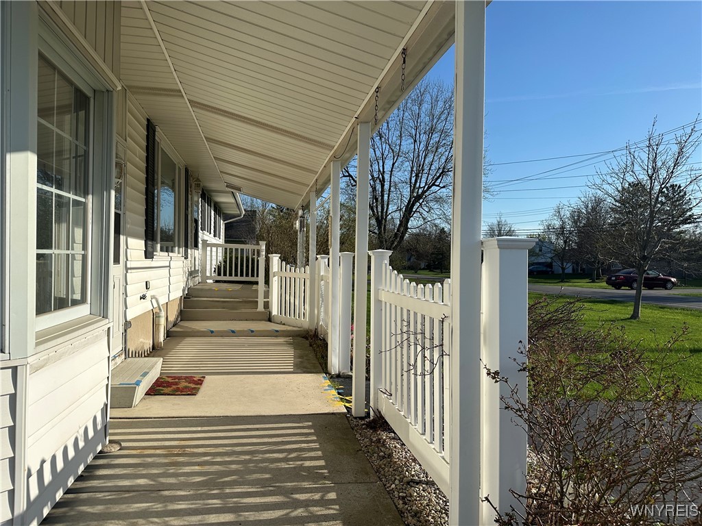 6045 Thompson Road Clarence, NY 14032 - Photo 4 of 42