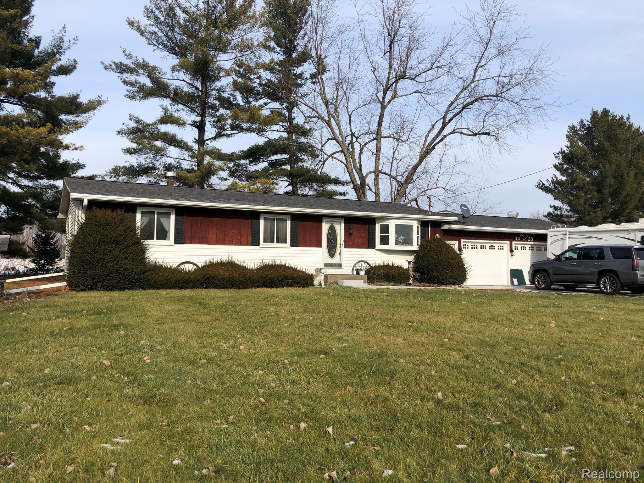 1320 West Cohoctah Road Howell, MI 48855 - Photo 1 of 12 IMG_4686.JPEG