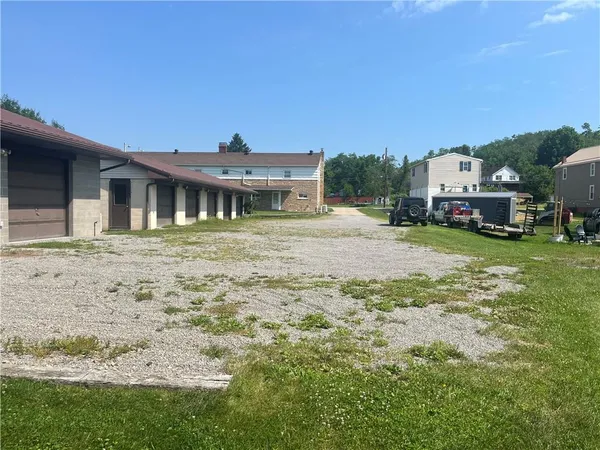 $220,000 | 451-457 Joffre Cherry Valley Road, Burgettstown, PA 15021