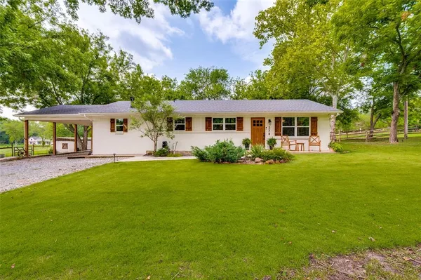 $385,000 | 274 Yowell Hill Road, Whitewright, TX 75491