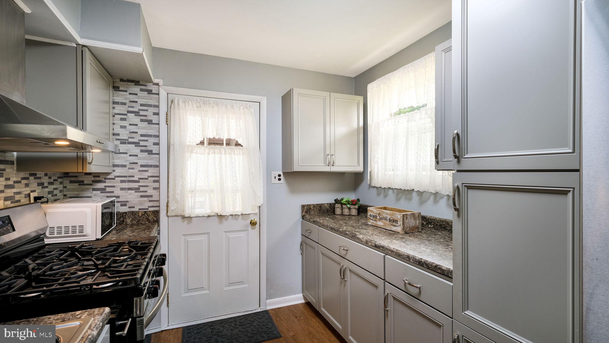 739 Cypress Road Warminster, PA 18974 - Photo 14 of 38 Gallery Image 14