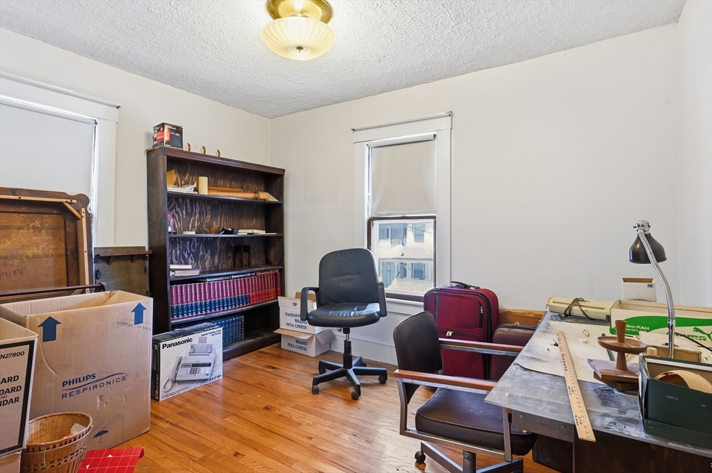 400 Nottingham Street Springfield, MA 01104 - Photo 20 of 26
