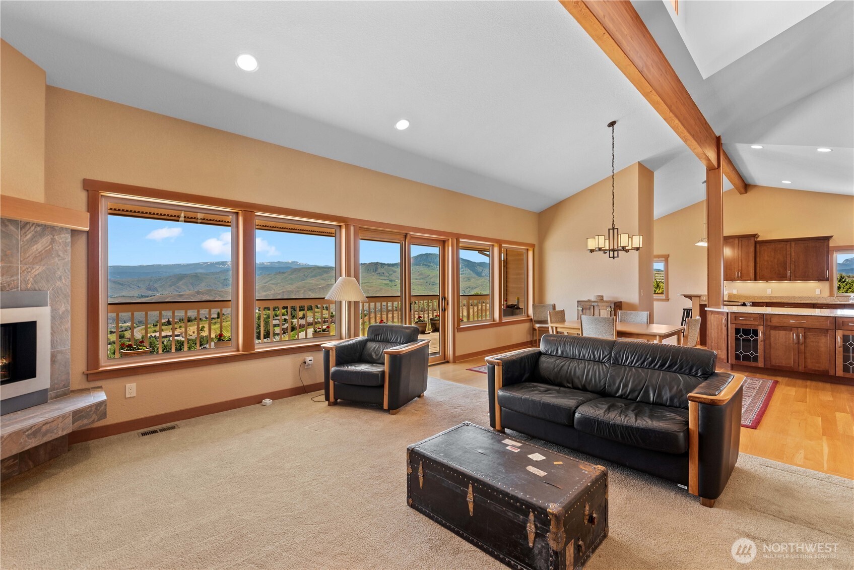 4261 April Drive Wenatchee, WA 98801 - Photo 3 of 29