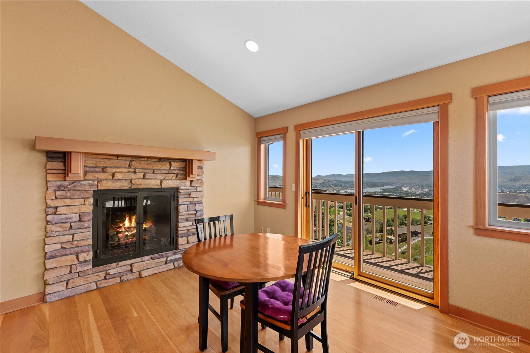 4261 April Drive Wenatchee, WA 98801 - Photo 6 of 29