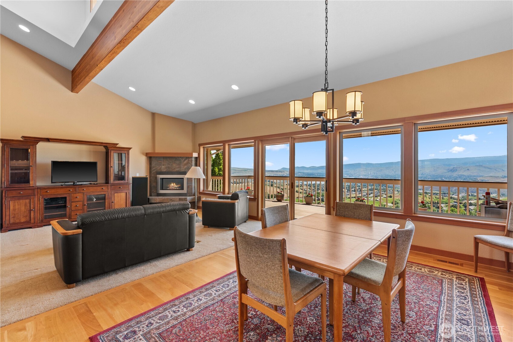 4261 April Drive Wenatchee, WA 98801 - Photo 8 of 29