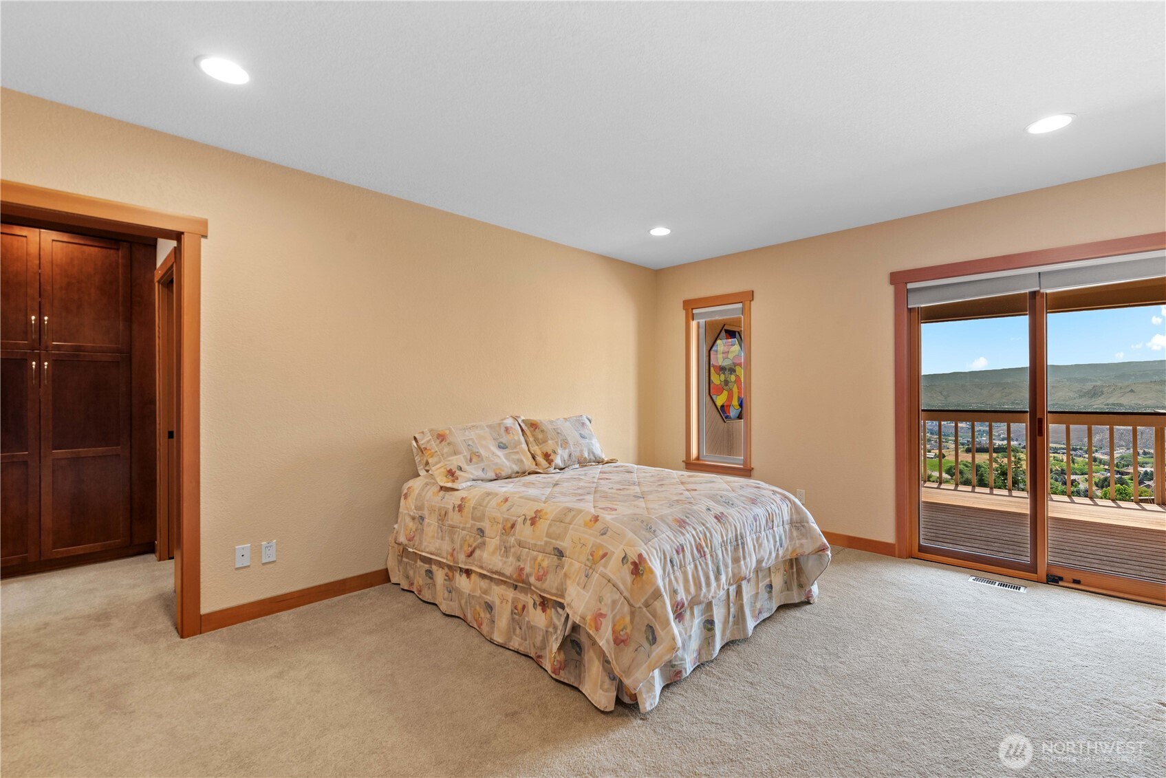 4261 April Drive Wenatchee, WA 98801 - Photo 10 of 29