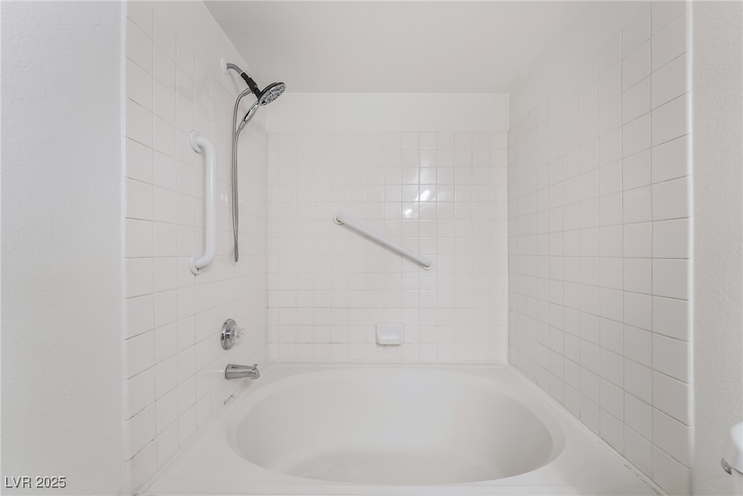 8101 West Flamingo Road, Unit 1090 Las Vegas, NV 89147 - Photo 19 of 30 Bathroom featuring shower / bath combination
