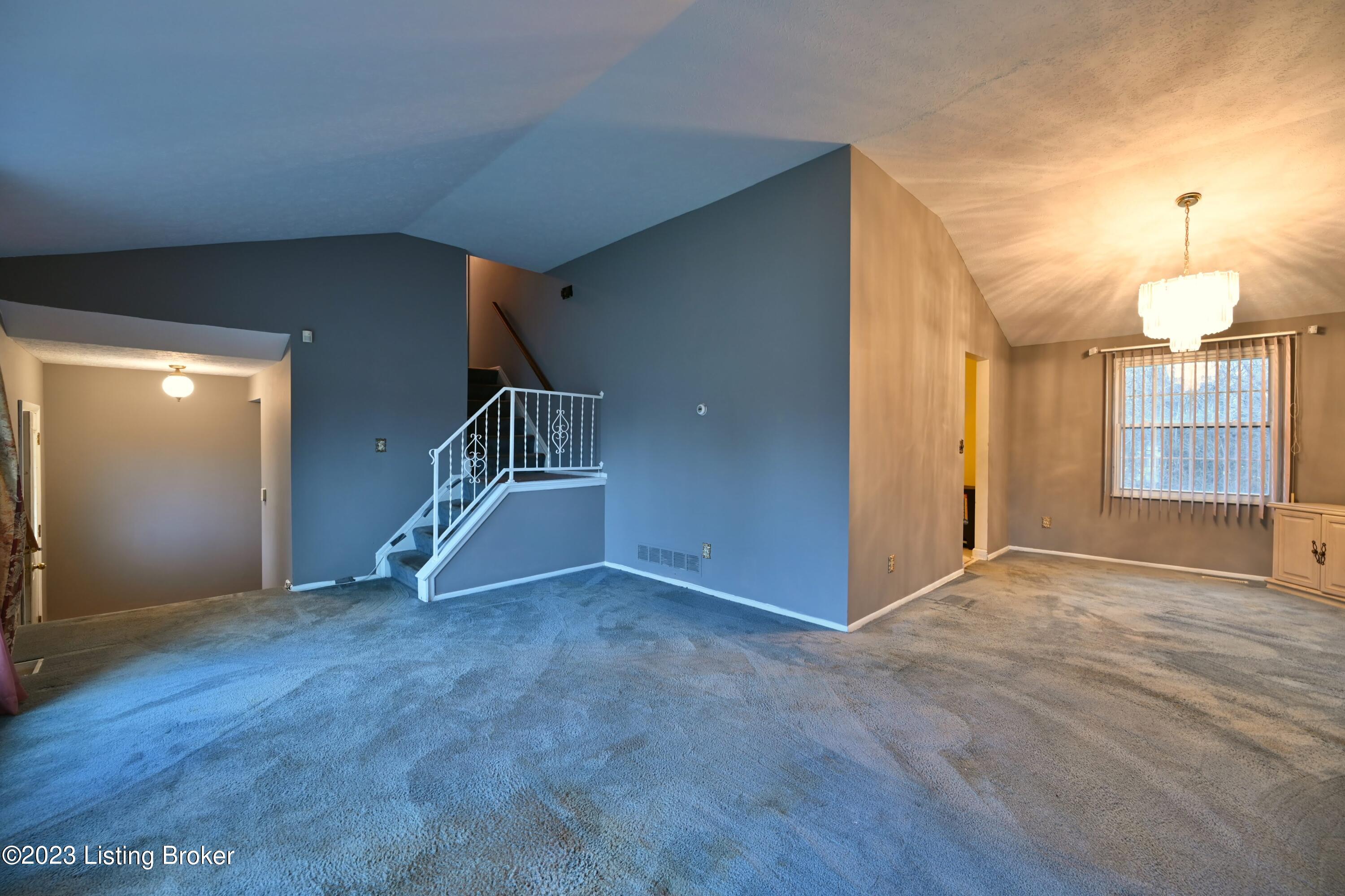 6500 Mandeville Road Louisville, KY 40228 - Photo 9 of 37 DSC_1948