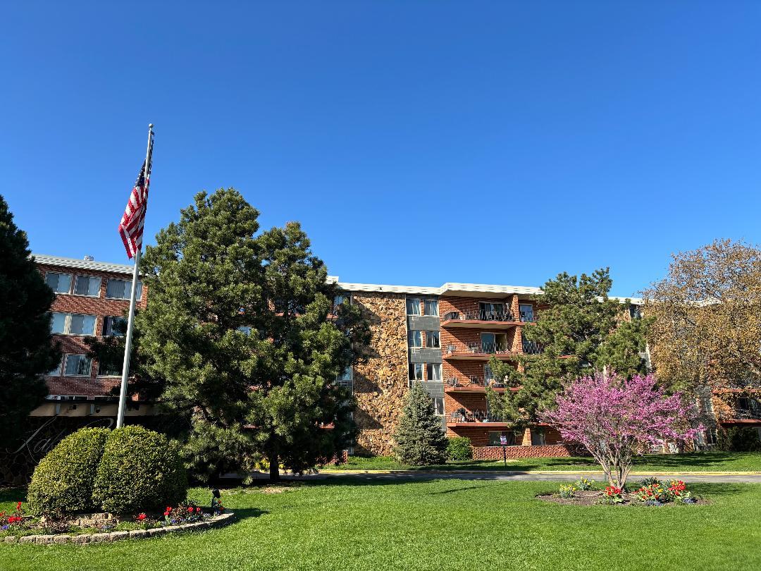 18 East Old Willow Road, Unit 419N Prospect Heights, IL 60070 - Photo 1 of 1