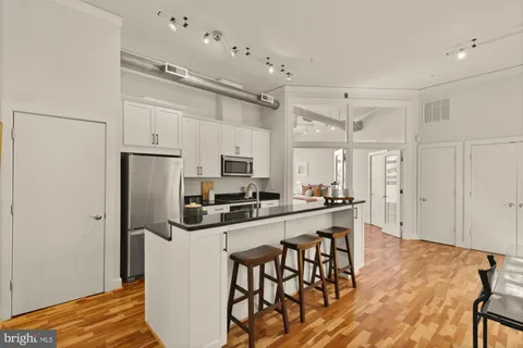 $724,900 | 2380 Champlain Street Northwest, Unit 203, Washington, DC 20009