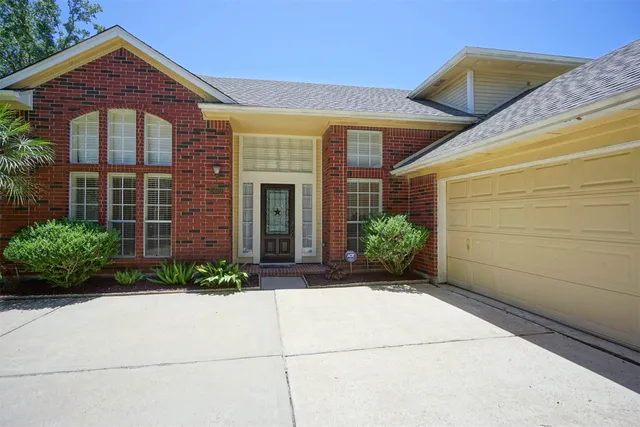 $2,400 | 5602 Whisper Ridge Drive, Sugar Land, TX 77479