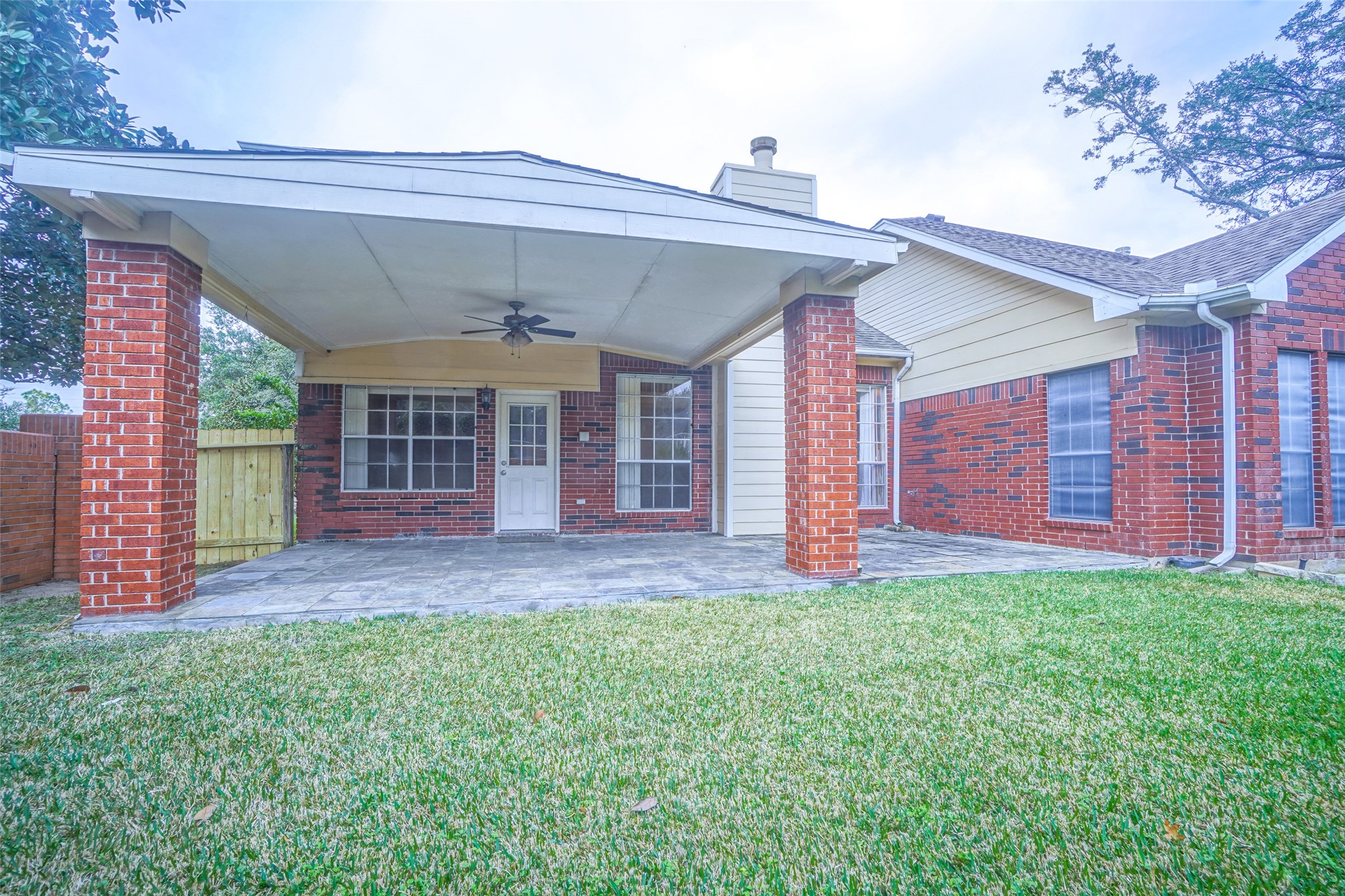 5602 Whisper Ridge Drive Sugar Land, TX 77479 - Photo 3 of 50