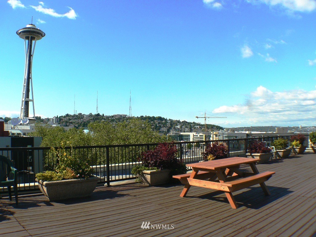 425 Vine Street, Unit 421 Seattle, WA 98121 - Photo 15 of 16