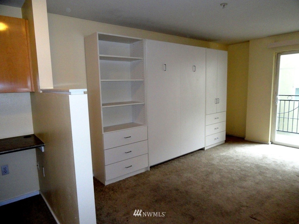 425 Vine Street, Unit 421 Seattle, WA 98121 - Photo 5 of 16