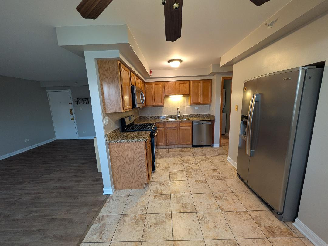 6348 Washington Street, Unit 2B Chicago Ridge, IL 60415 - Photo 5 of 12
