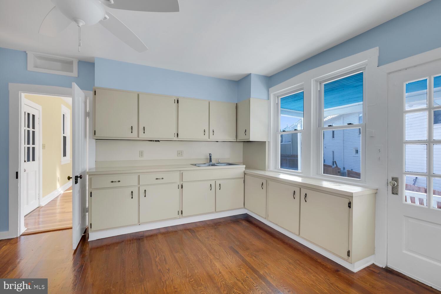 5955 Conover Road Taneytown, MD 21787 - Photo 7 of 47 Kitchen