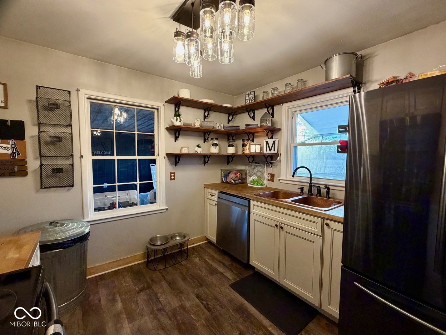 5825 Blue Bluff Road Martinsville, IN 46151 - Photo 7 of 47