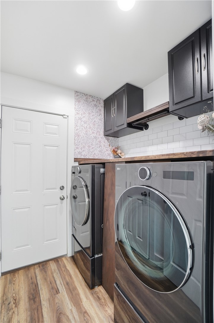 728 East Northern Avenue Springfield, OH 45503 - Photo 15 of 35 This functional space offers convenience and efficiency for daily chores.