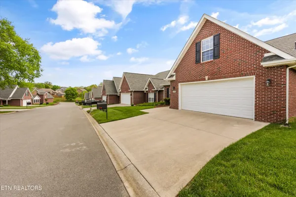 $399,900 | 4516 Brittany Hills Way, Knoxville, TN 37938