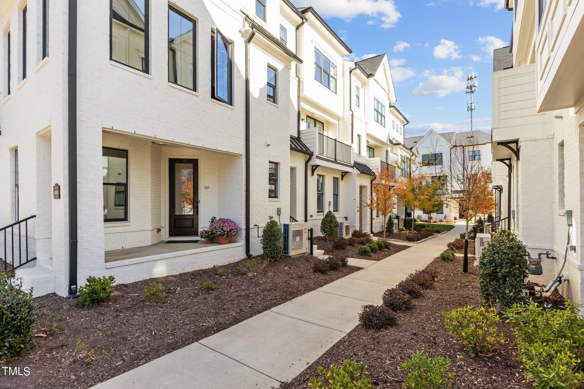 400 Bryan Pointe Drive, Unit 102 Raleigh, NC 27608 - Photo 3 of 52 50-web-or-mls-IMGL1152