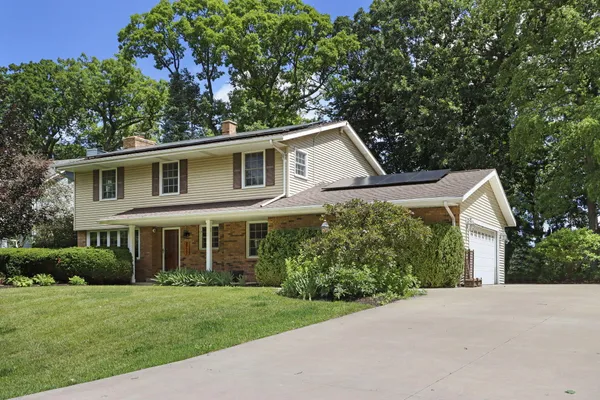 $599,000 | 8715 108th Avenue, Pleasant Prairie, WI 53158