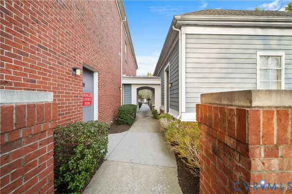 $209,500 | 704 Bristol Village Drive, Unit 301, Midlothian, VA 23114