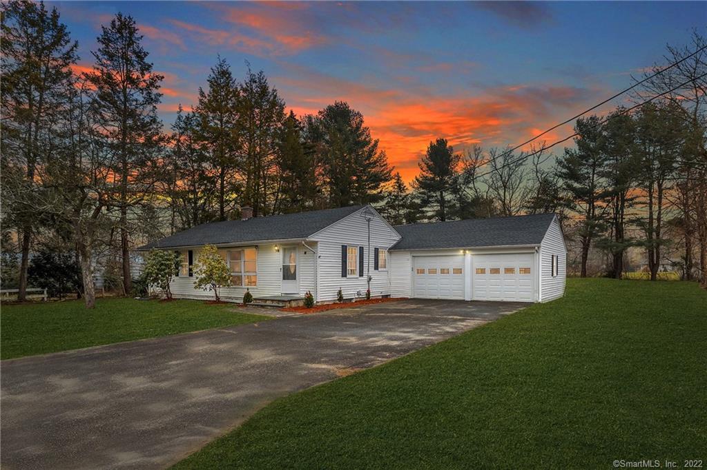 21 Lake Road Woodbury, CT 06798 - Photo 1 of 1 Gallery Image 1