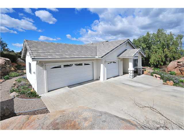 18209 Chablis Road Ramona, CA 92065 - Photo 3 of 25