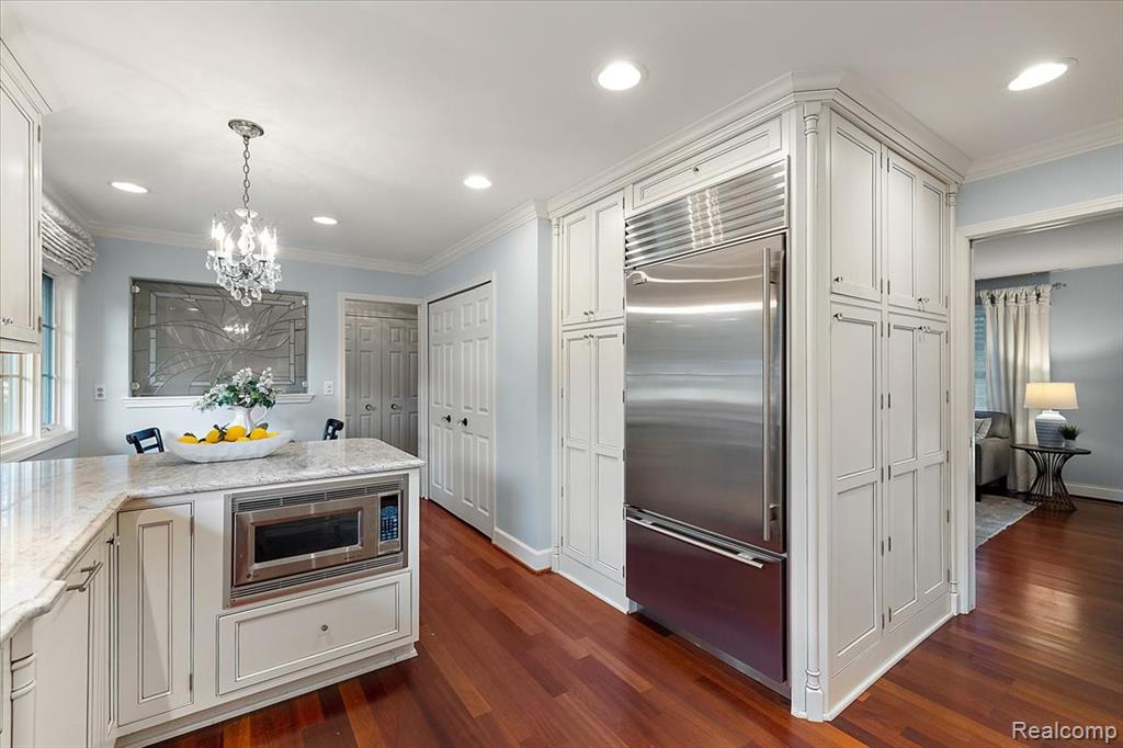 960 North Reading Road Bloomfield Hills, MI 48304 - Photo 10 of 43