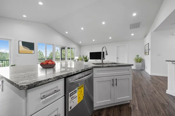 $705,900 | 5114 North Del Rey Drive, Otis Orchards, WA 99027