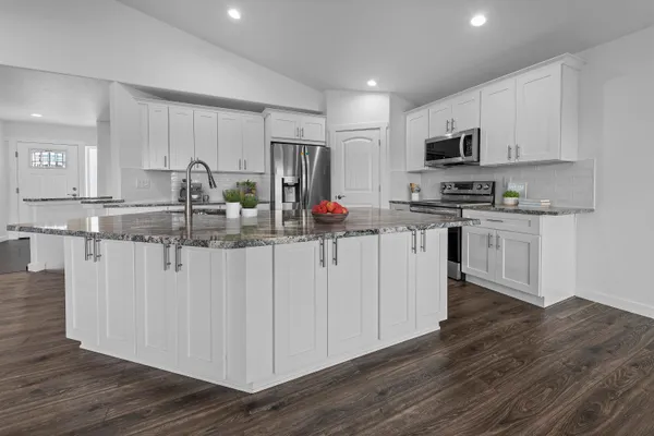 $705,900 | 5114 North Del Rey Drive, Otis Orchards, WA 99027