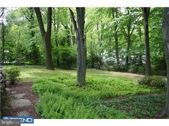 622 Custis Road Glenside, PA 19038 - Photo 3 of 11 Exterior Back