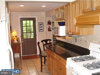 622 Custis Road Glenside, PA 19038 - Photo 9 of 11 Kitchen