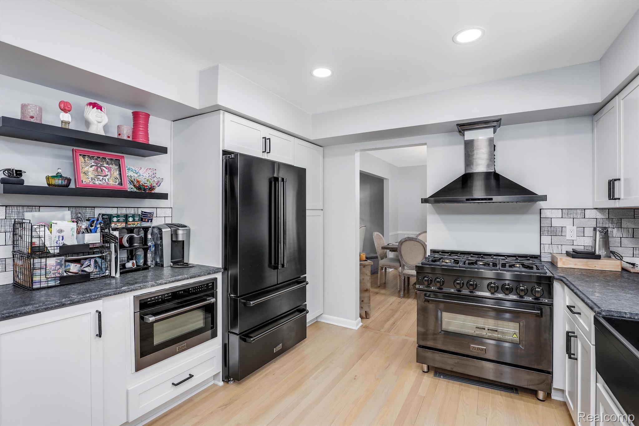 4223 Fieldbrook Road West Bloomfield, MI 48323 - Photo 10 of 31 Custom kitchen w high end appliances