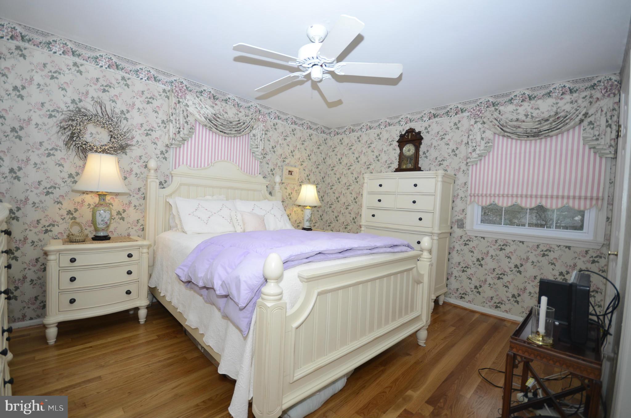 19120 Bloomfield Road Olney, MD 20832 - Photo 10 of 28 Bedroom (Master)