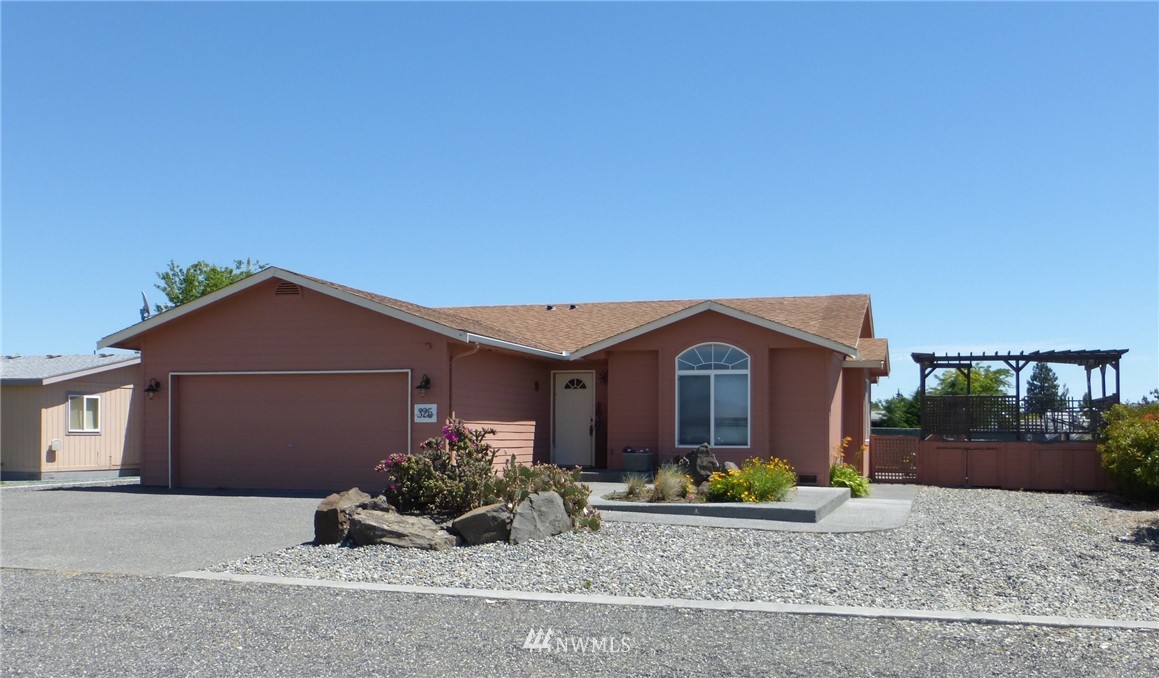 325 Spring Circle Mattawa, WA 99349 - Photo 1 of 25 Gallery Image 1