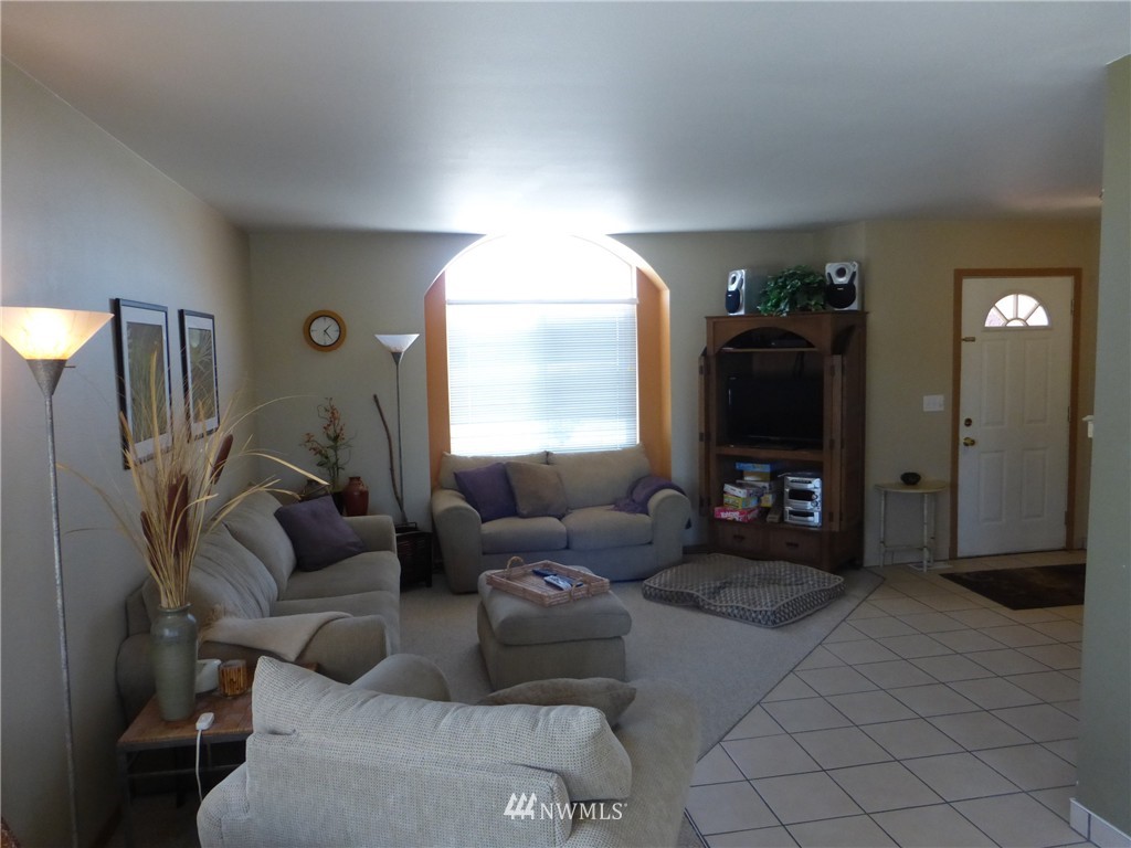 325 Spring Circle Mattawa, WA 99349 - Photo 2 of 25 Gallery Image 2