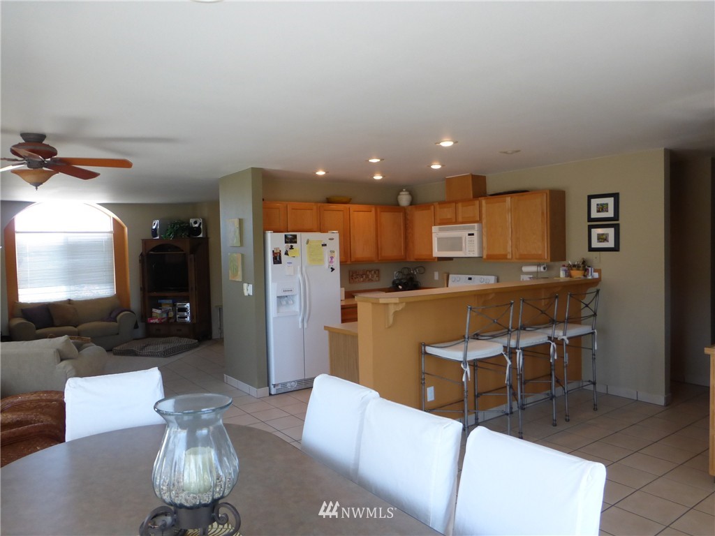 325 Spring Circle Mattawa, WA 99349 - Photo 6 of 25 Gallery Image 6