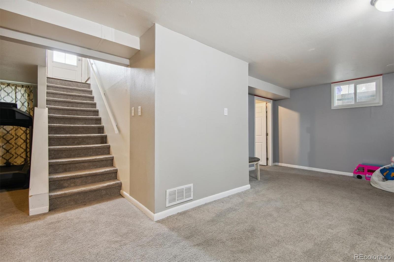 8640 Richard Road Denver, CO 80229 - Photo 14 of 20 Gallery Image 14