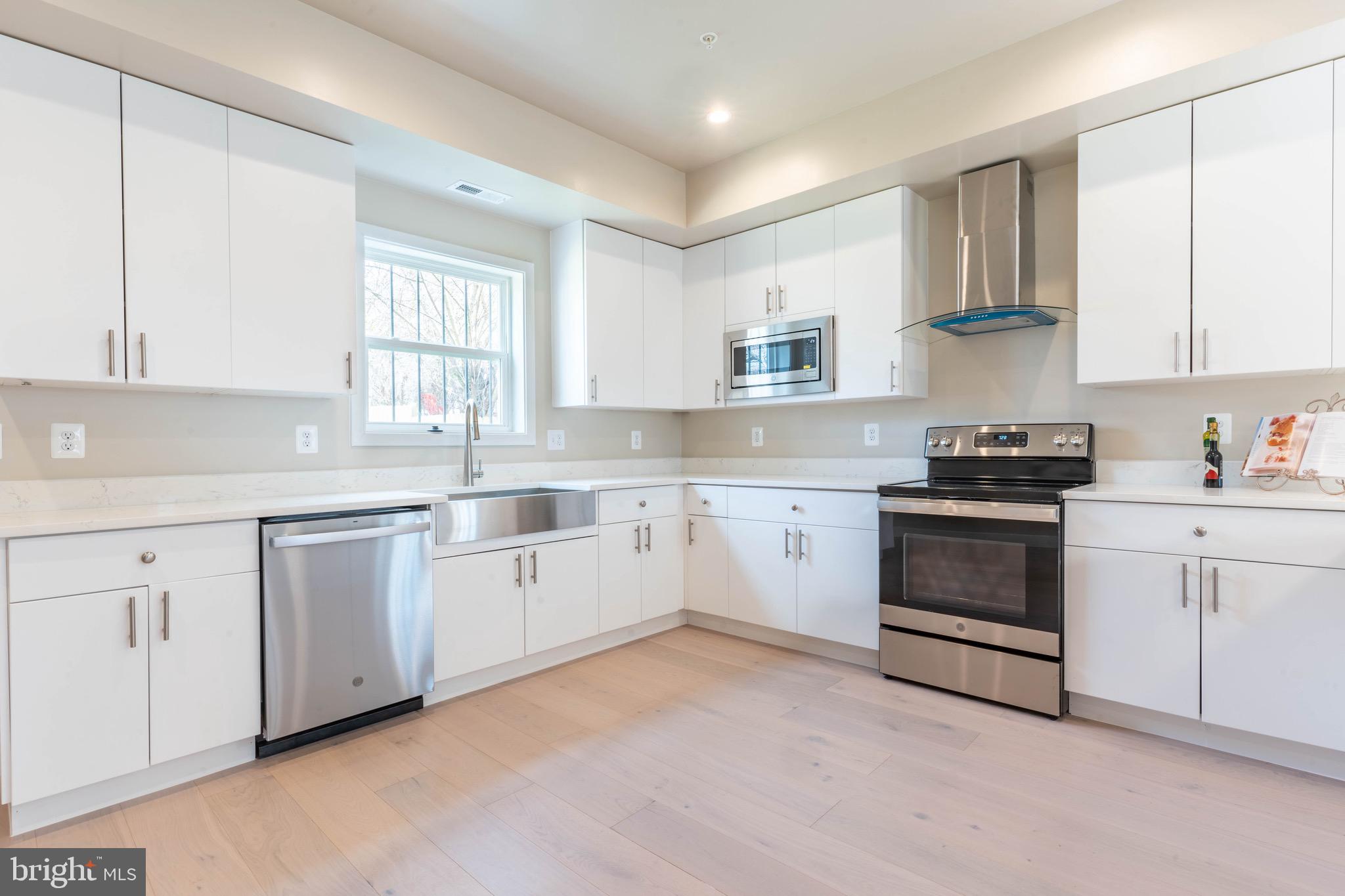 4008 9th Street Southeast Washington, DC 20032 - Photo 3 of 34