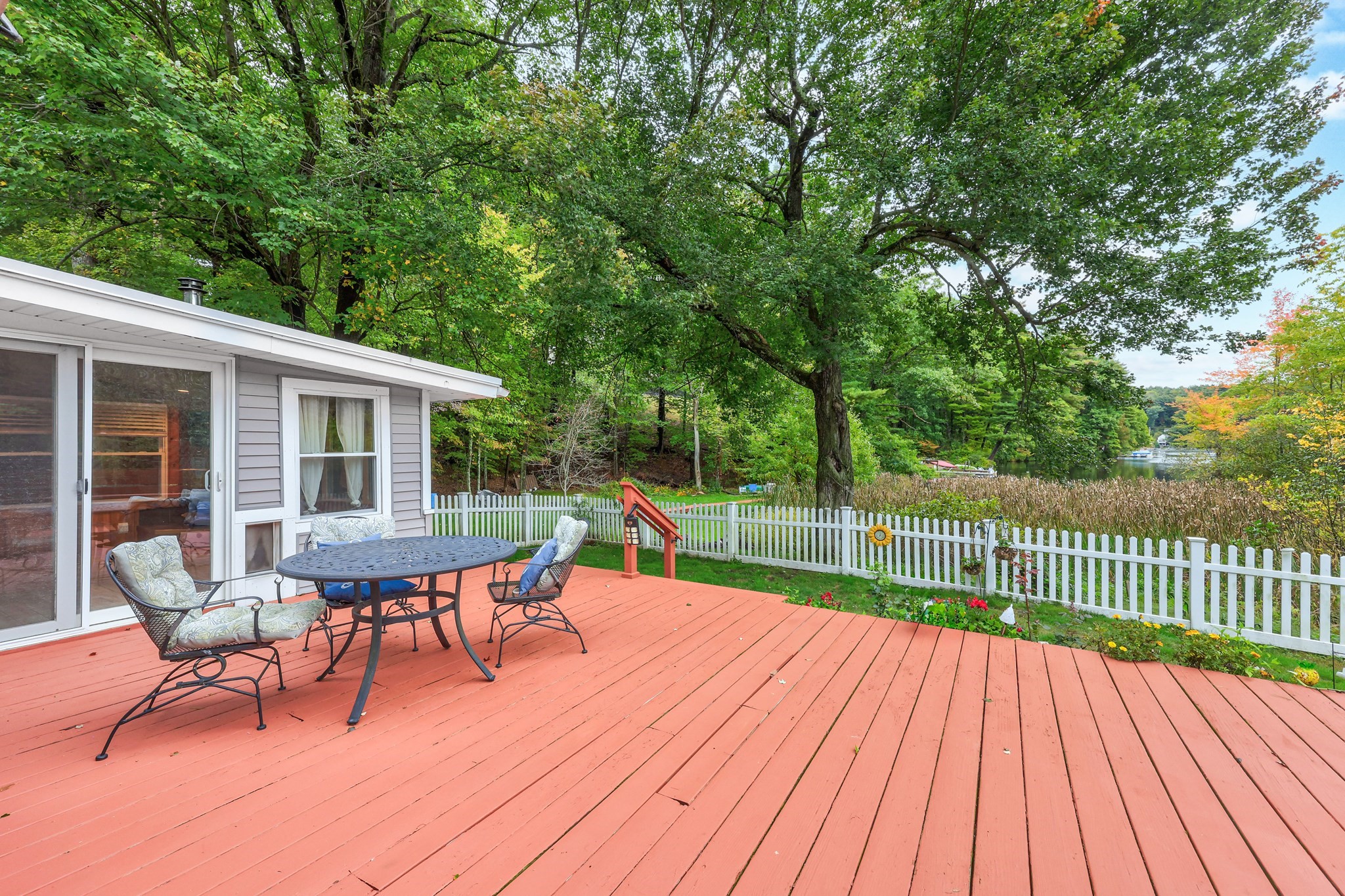 43 Mashapaug Road Holland, MA 01521 - Photo 7 of 41 Gallery Image 7