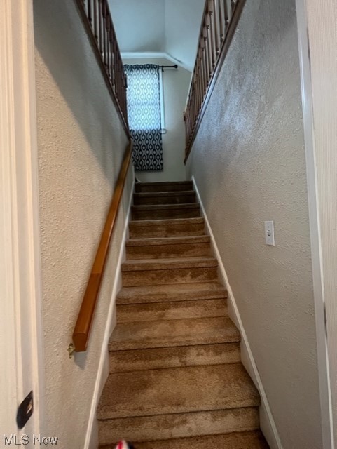5607 Ackley Road Cleveland, OH 44129 - Photo 9 of 19 Gallery Image 9