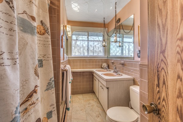 15 Graystone Road Stoneham, MA 02180 - Photo 18 of 30 Gallery Image 18