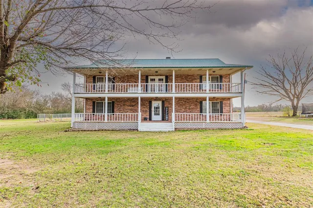 $540,000 | 1147 County Road 3417, Wills Point, TX 75169