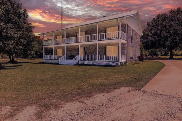 $540,000 | 1147 County Road 3417, Wills Point, TX 75169