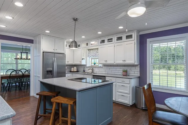 $540,000 | 1147 County Road 3417, Wills Point, TX 75169