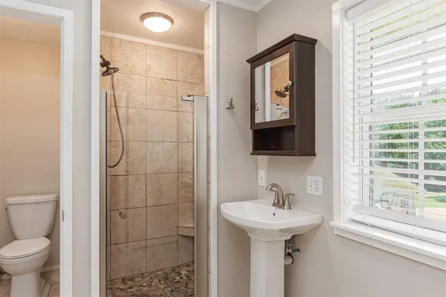 $540,000 | 1147 County Road 3417, Wills Point, TX 75169